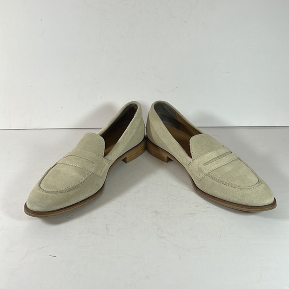 Everlane The Modern Loafer in Stone Suede - Picture 6 of 15